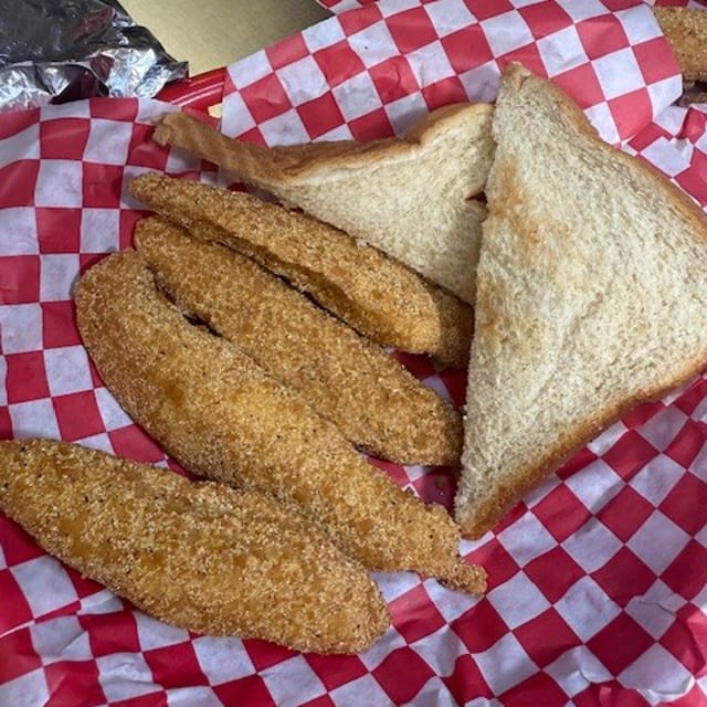 CATFISH DINNER (1/2 ORDER).