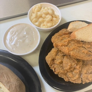 FULL COUNTRY FRIED STEAK