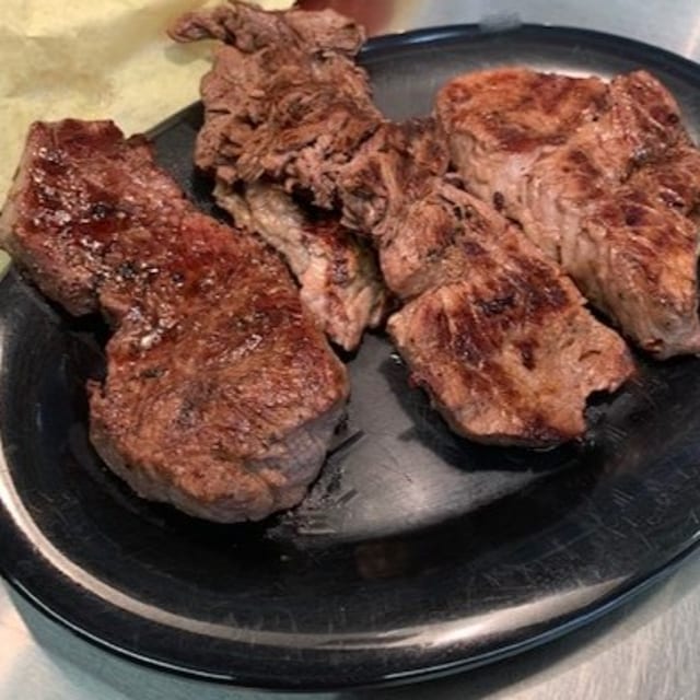 TENDERLOIN & SALAD.